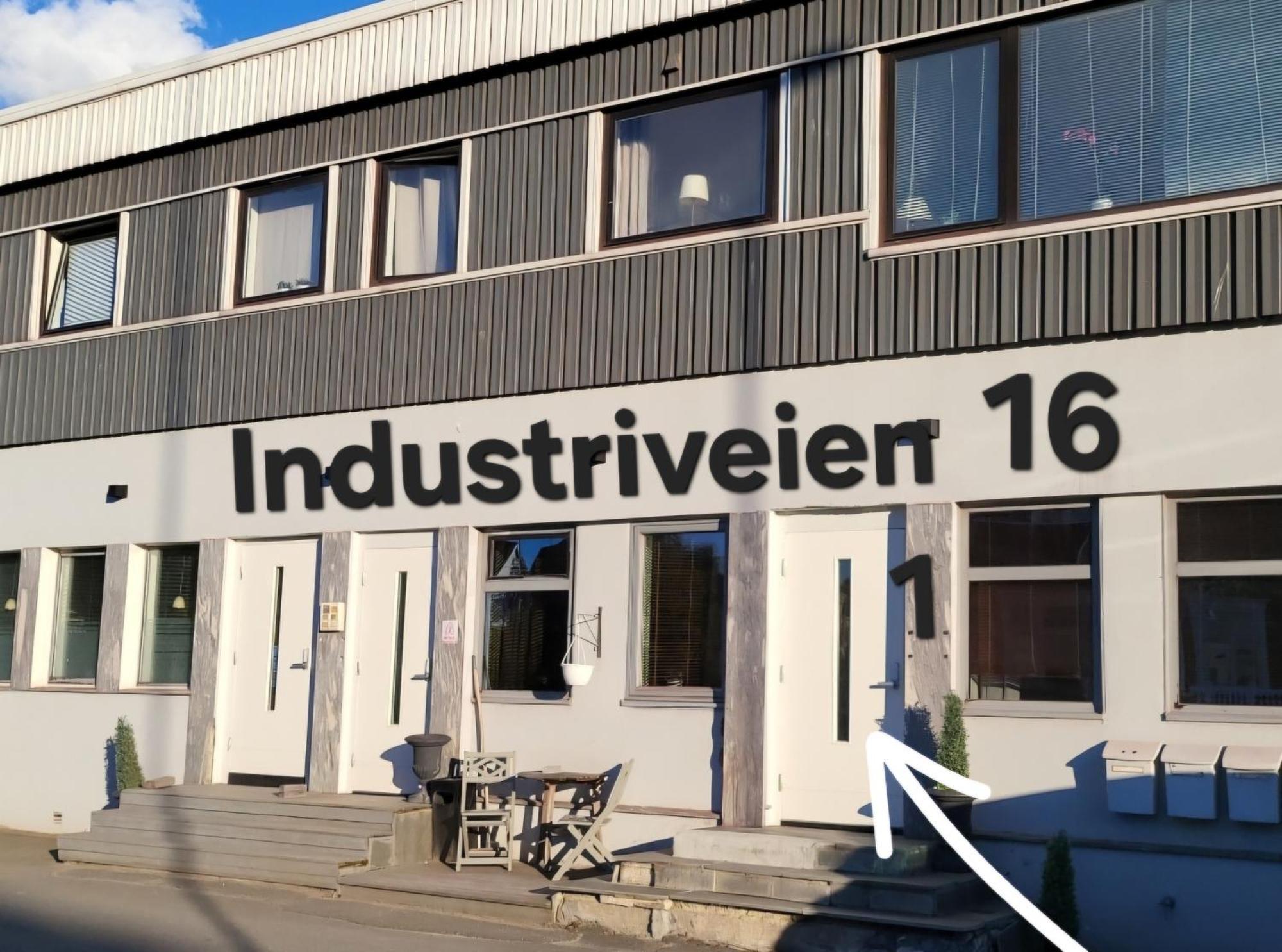 Koselig Leilighet I Narvik Sentrum 5 Soveplasser Gratis Parkering Og Gratis Internett Extérieur photo